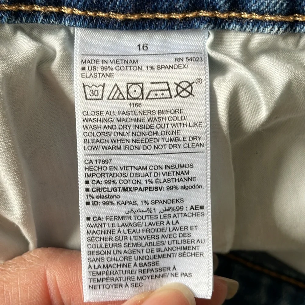 OLD NAVY Blue Jeans Mid Rise BOYFRIEND Medium Wash Skinny Leg 5 Pocket Denim 16